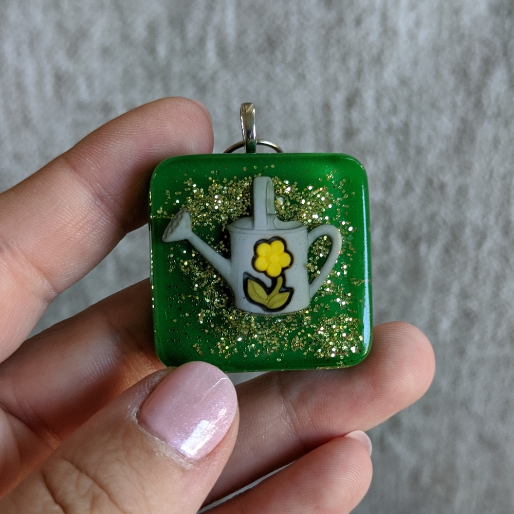 🌈BOGO🌈 Resin Keychain - Gardening